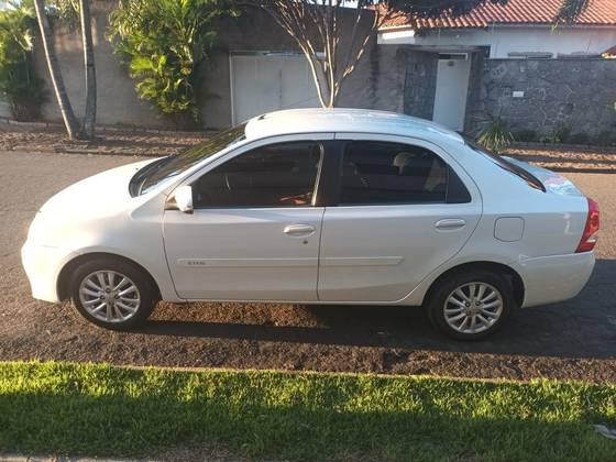 TOYOTA ETIOS 1.5 XLS SEDAN 16V FLEX 4P MANUAL